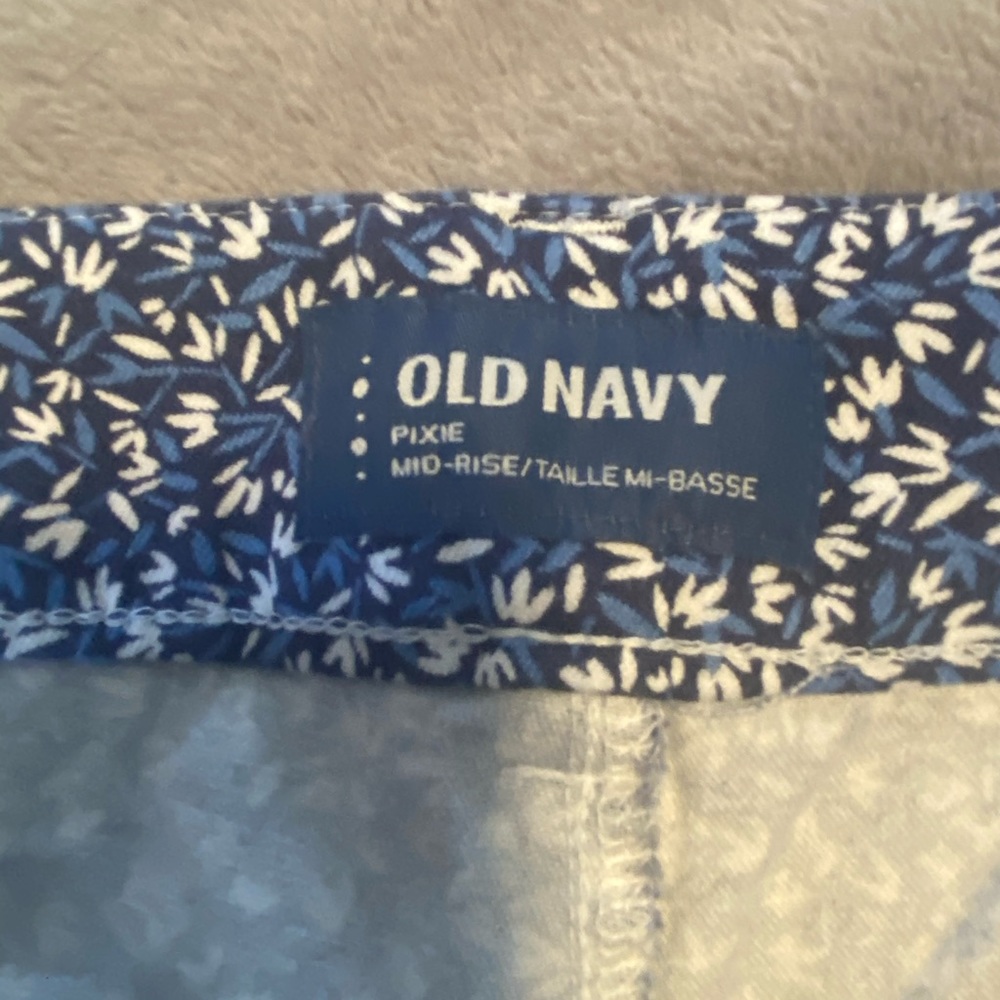 Old Navy Pixie Pants size 20 short